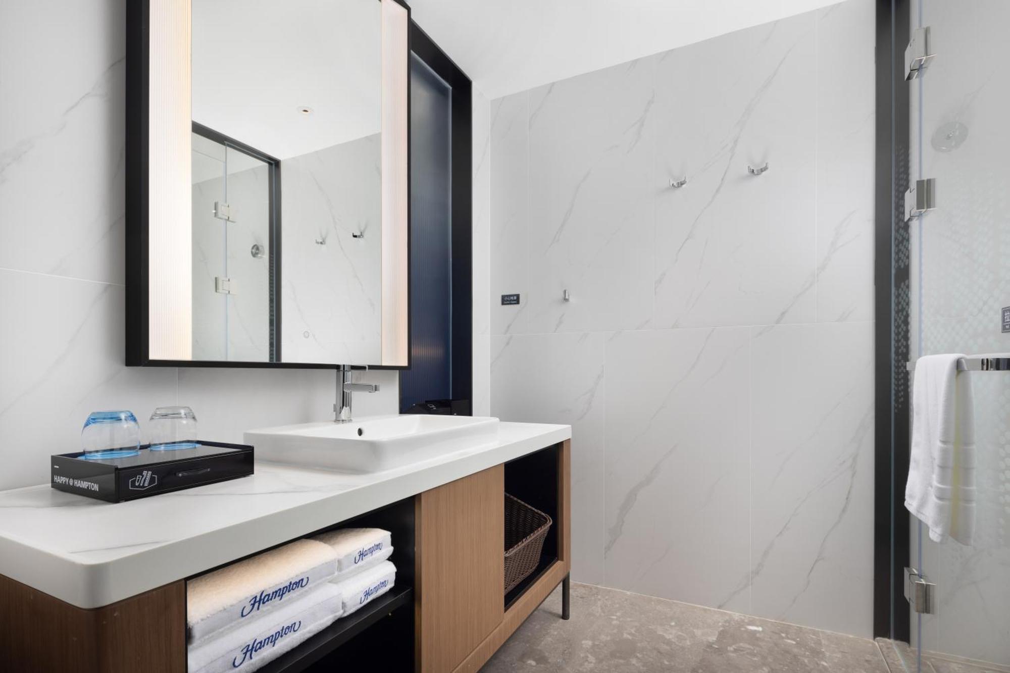 Hampton By Hilton Shenzhen Futian Huaqiangbei Ξενοδοχείο Εξωτερικό φωτογραφία