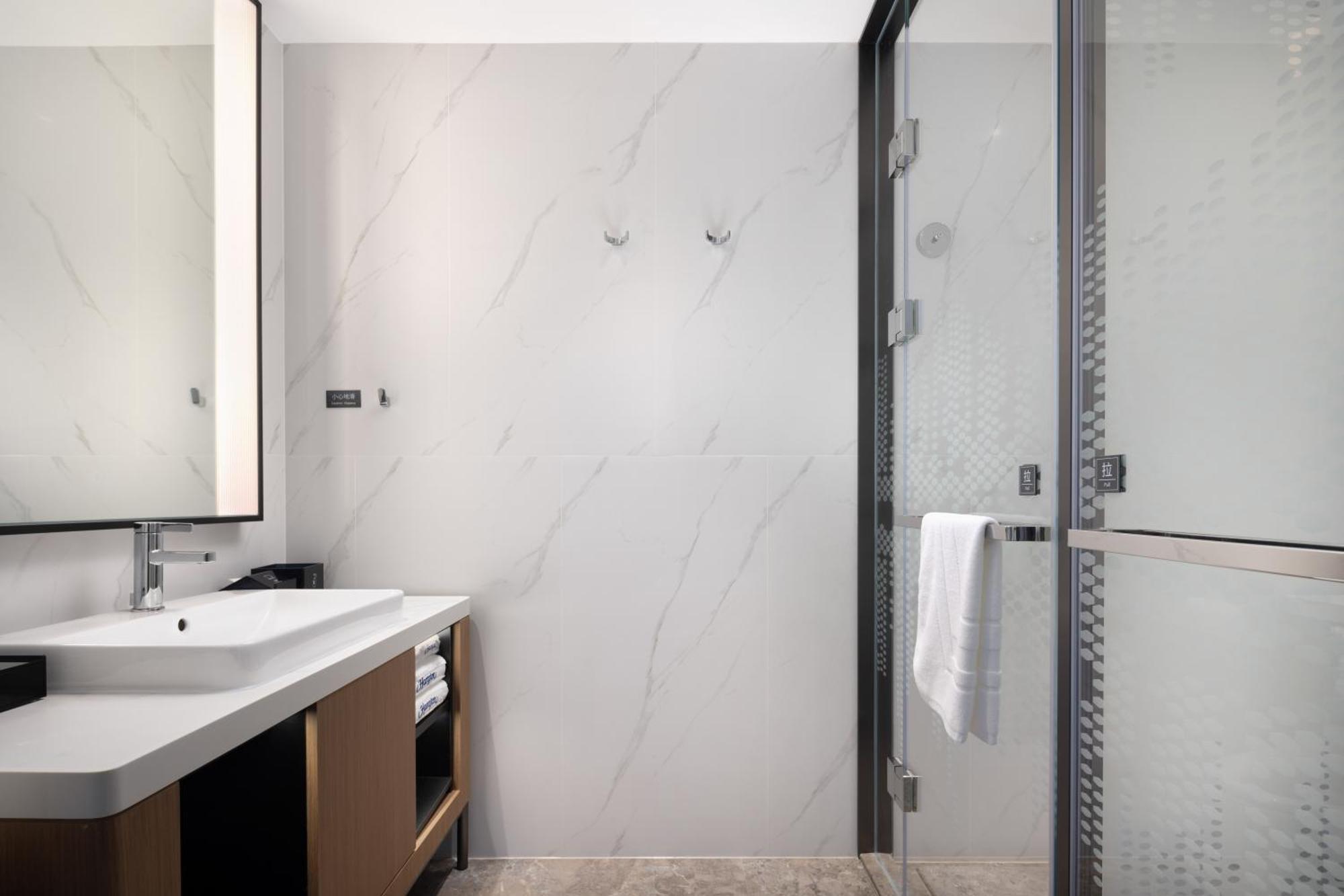 Hampton By Hilton Shenzhen Futian Huaqiangbei Ξενοδοχείο Εξωτερικό φωτογραφία